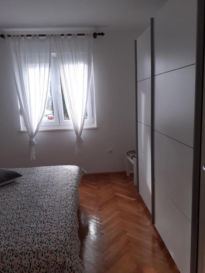 S Pogledom Na - Nada Apartmán *