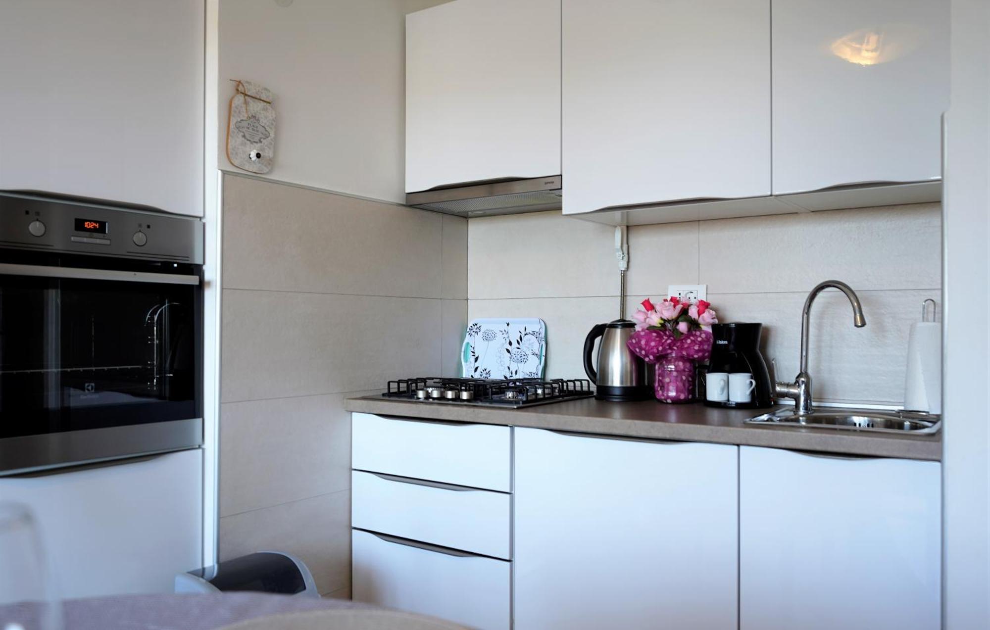 Apartmán S Pogledom Na - Nada