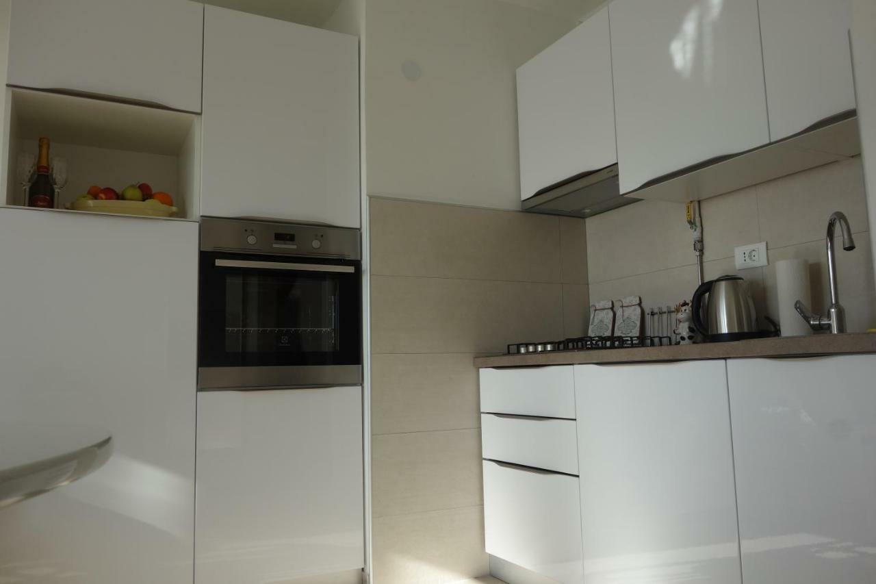 Apartmán S Pogledom Na - Nada *