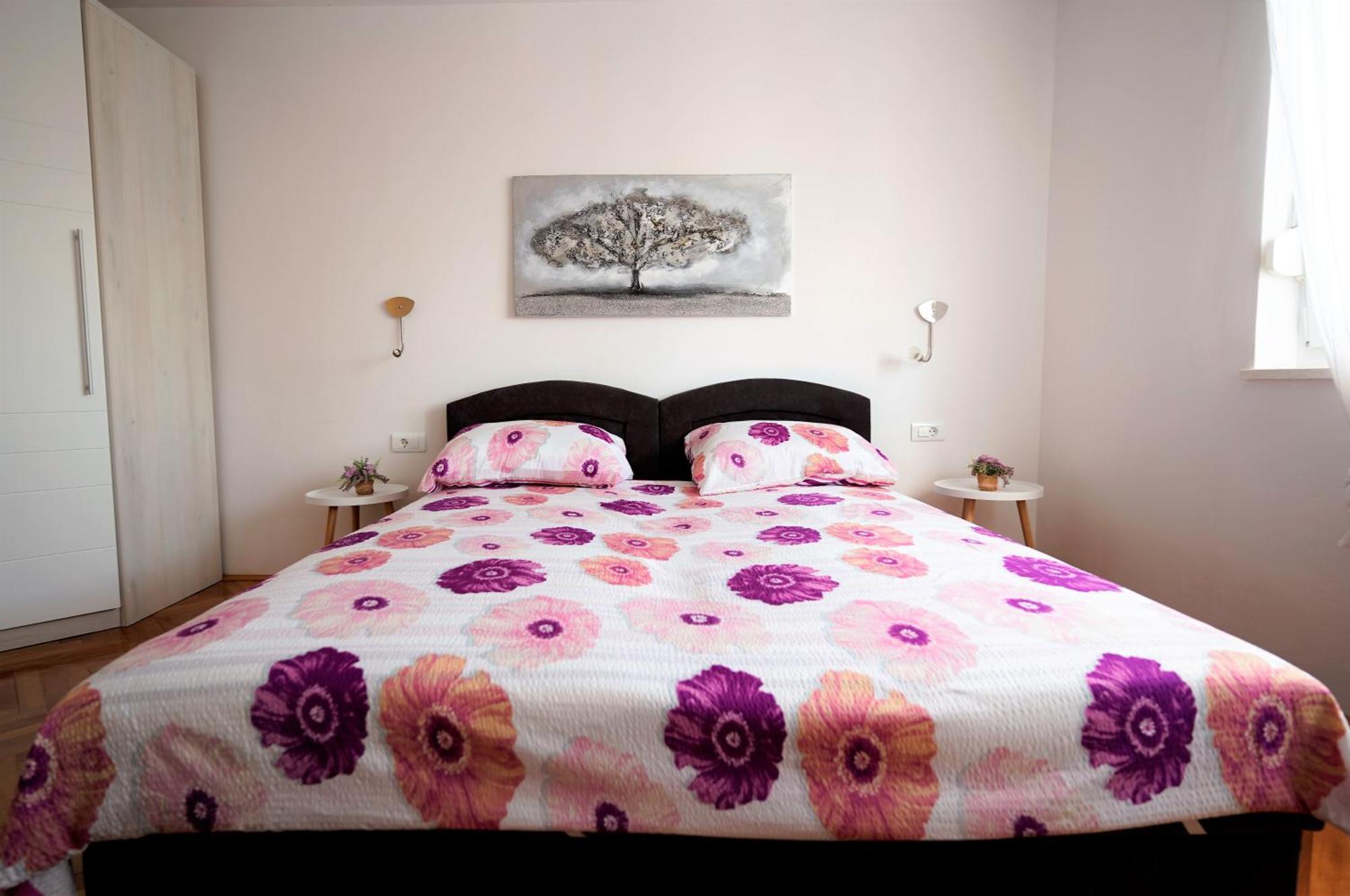 S Pogledom Na - Nada Apartmán